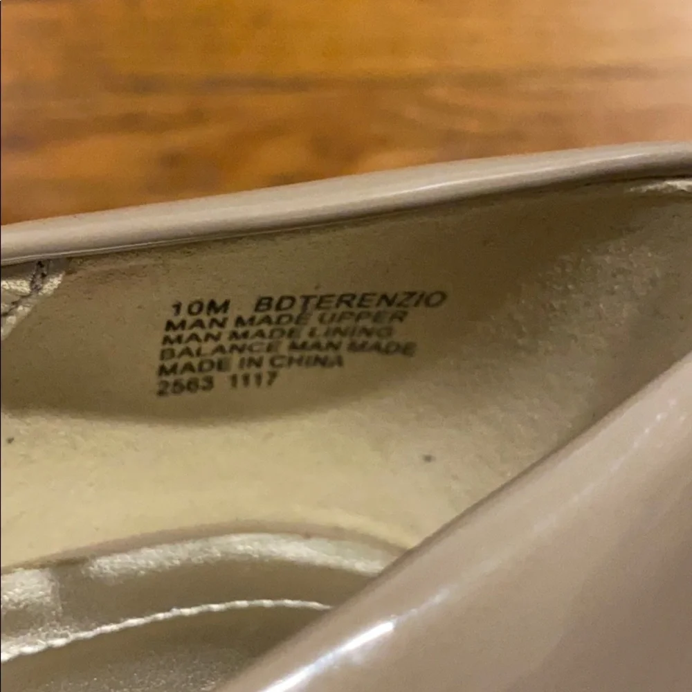 Bandolino Nude Patent Leather Pumps